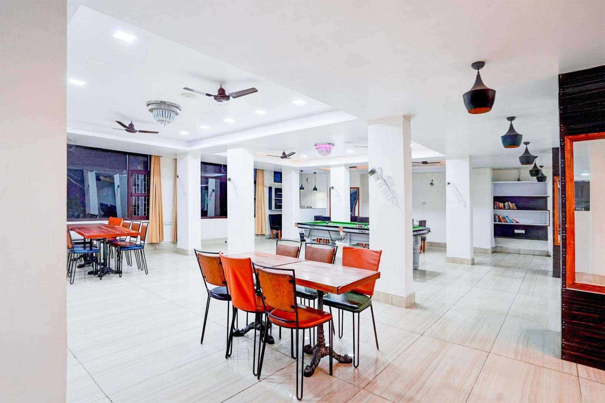 Super Townhouse Mall Road Near Library Chowk Mussoorie Kültér fotó